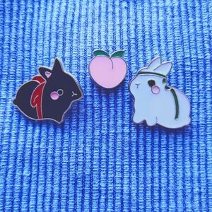 Enamel pin set